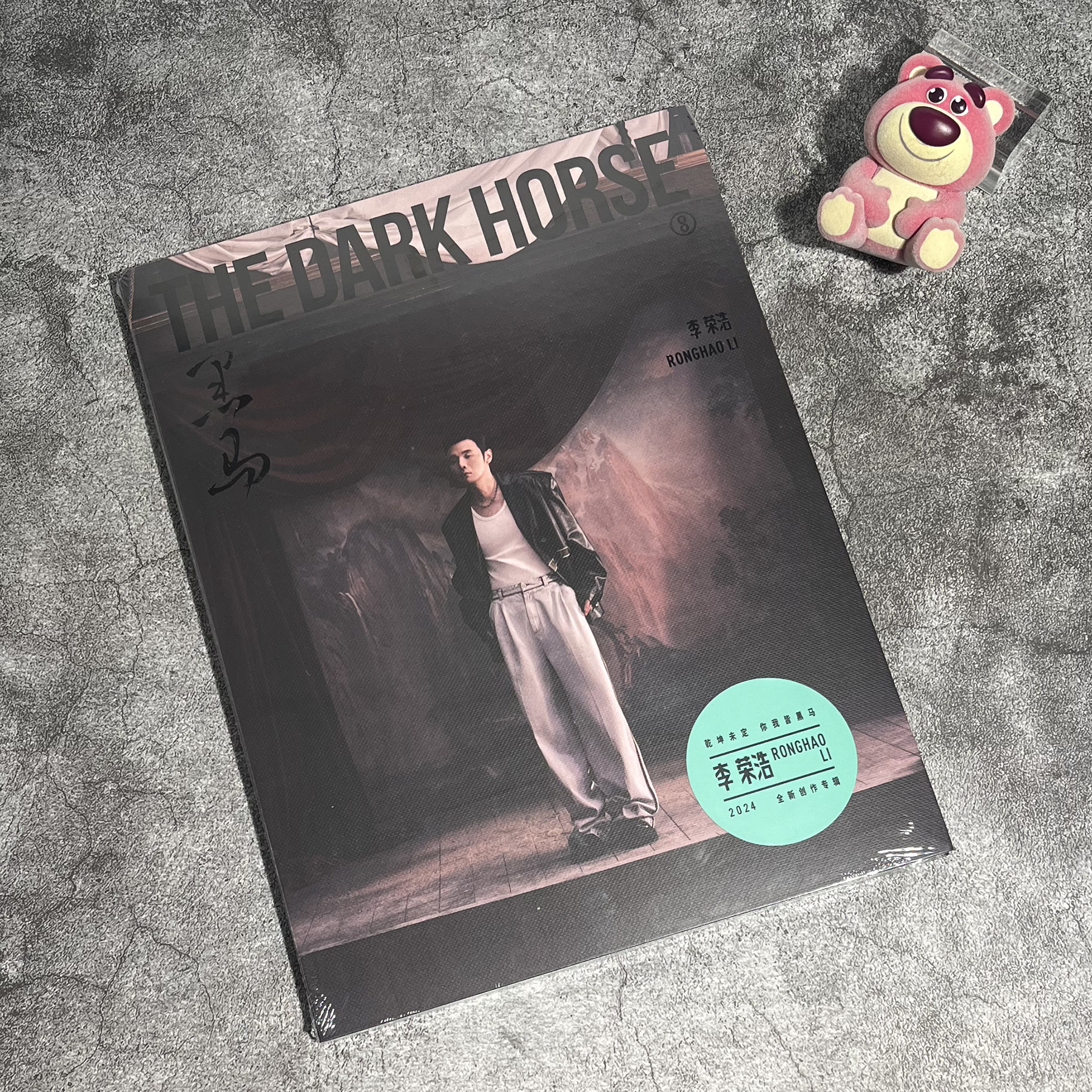 李容浩公式正規品アルバム「Dark Horse」CD+写真歌詞ブック+小カード