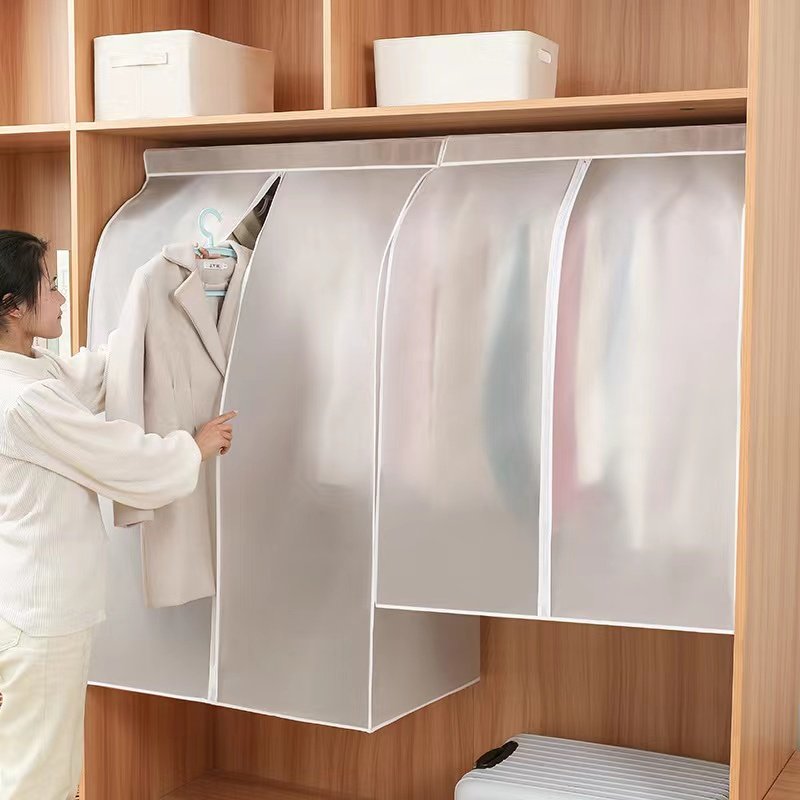 衣服防尘罩羽绒服专用收纳袋真的有必要吗？2026年家庭收纳新趋势解读