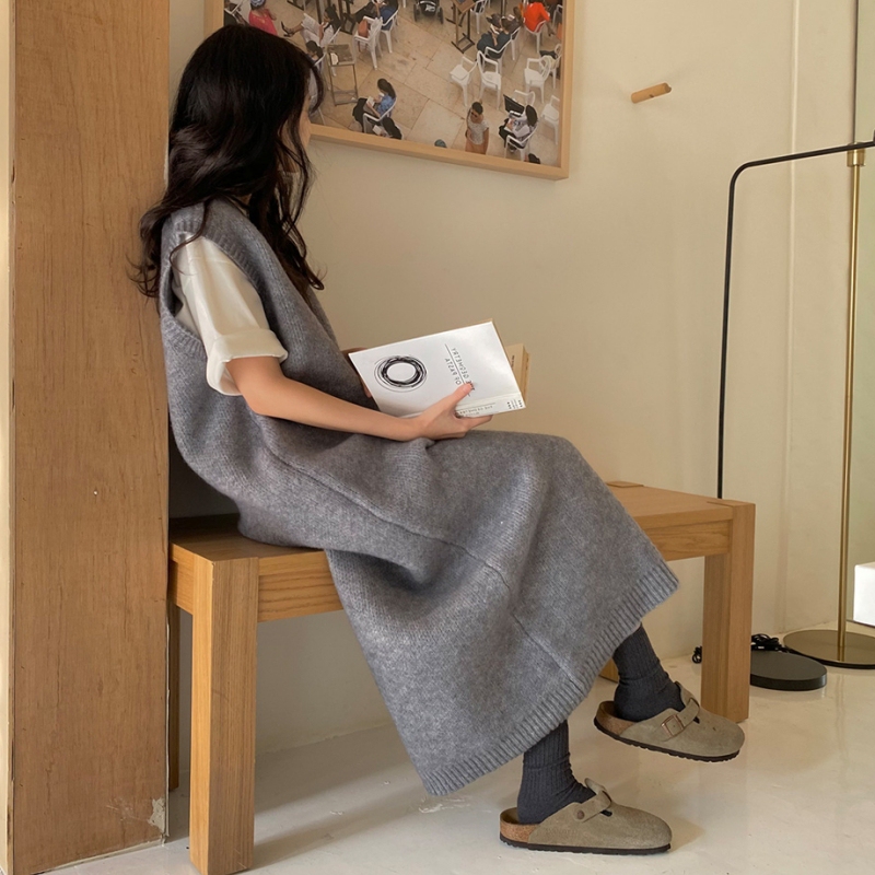 Autumn and Winter Korean Chic Simple Solid Color Extra-Long Oversized V-Neck Knitted Vest Dress Sweater for Women Autumn and Winter Korean Chic Simple Solid Color Extra-Long Oversized V-Neck Knitted Vest Dress Sweater for Women
