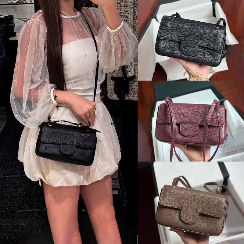 26 New Cf Flap Bag Black Gold Jennie Airport Bag Gu Ailing Same Style Maxifiap Tote Bag Commuter Bag 26 New Cf Flap Bag Black Gold Jennie Airport Bag Gu Ailing Same Style Maxifiap Tote Bag Commuter Bag