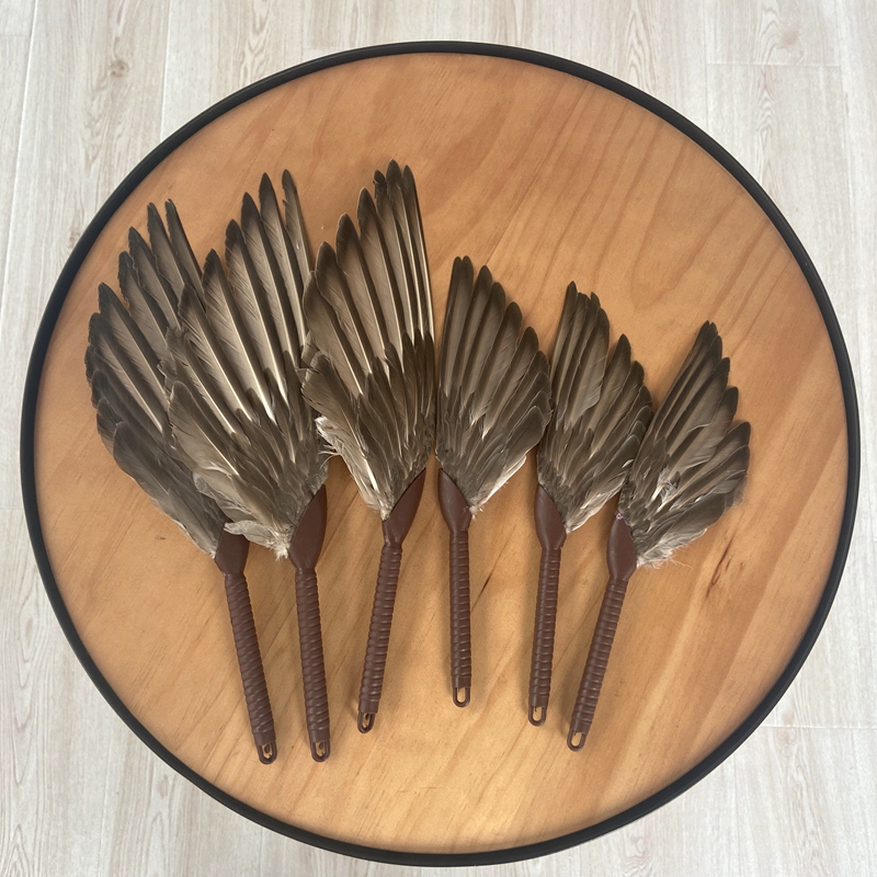 Dust Removal Brush, Feather Wing Brush for Art Painting, Sketching, Cleaning Putty Crumbs and Dust