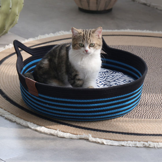 New summer woven cat nest, black and blue advanced color matching pet nest, wear-resistant, scratch-resistant, warm sleeping nest, no crumbs