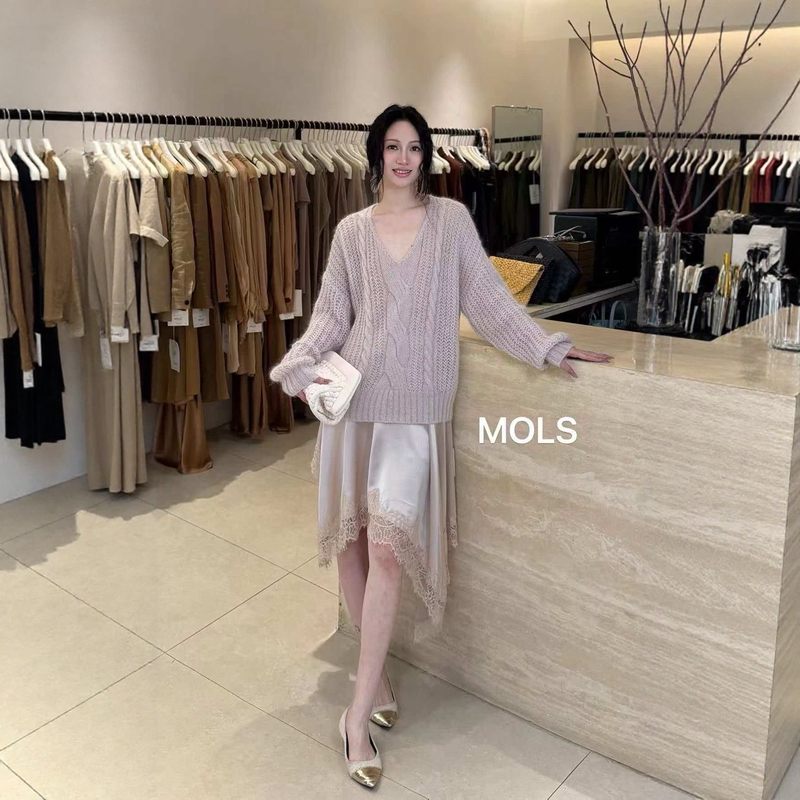 Mols Irregular Skirt for Women 2026 Autumn New Lace Patchwork Asymmetrical Hem Draped Versatile Mid-Length Skirt