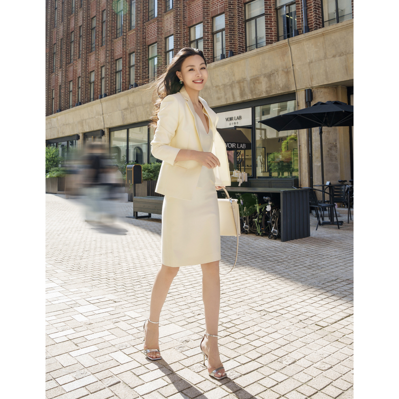 [Excess Stock] “Urban Elegance” Ysu Off-White Buttoned Slim Fit Commuter Long-Sleeve Suit Yx260629
