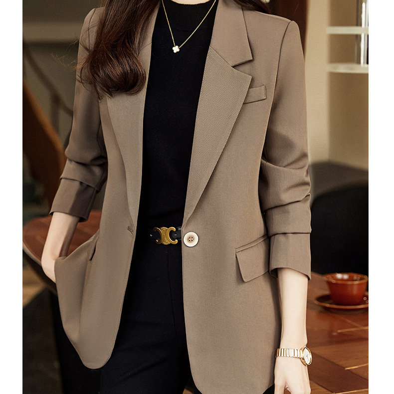 Высококачественный пиджак кофейного цвета для женщин на весну и осень 2025, осенний новый стиль, темперамент, маленький весенний повседневный костюм