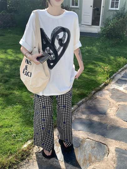 Lazy Style Casual Sports Suit for Women, New Summer Style for Students, Loose Korean Style Fashionable Short-Sleeved Wide-Leg Pants Two-Piece Set