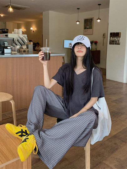 Jugendlicher lässiger Sportanzug für Studentinnen im Sommer, lockerer koreanischer Stil, modisches Straßen-Kurzarm-Hosen-Zweiteiler mit weitem Bein