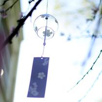 Cherry blossom windbell glass summer and wind hanging decoration door decoration Japanese style bell Bell Creative Bedroom Hsu Willing Pendant Transparent Suspension