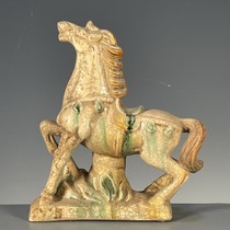 Antiques unearthed old objects second-hand collections old kilns ancient colored pottery immediate success ornaments