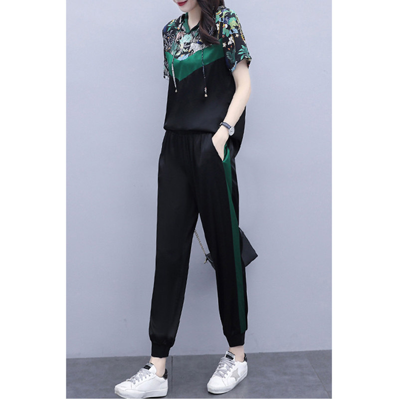 XHGE is not only casual, highly collocational, but also casual and not casual, bringing out a good suit with muscles and bones