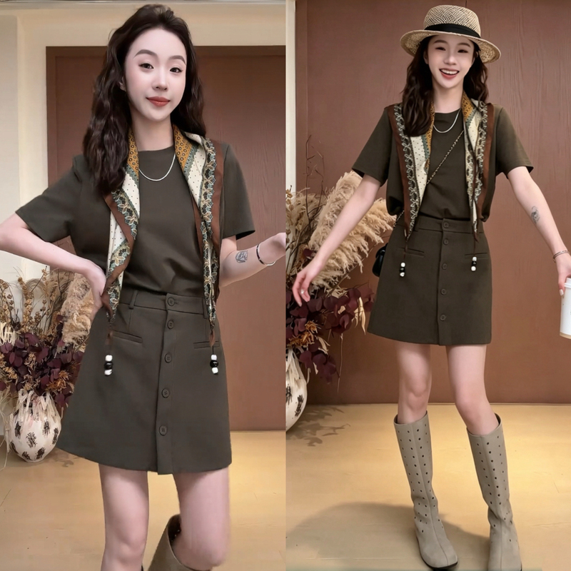 Korean-Style Retro Patchwork Faux Two-Piece Short-Sleeve Dress for Women, Summer Design with a Cinched Waist, Slimming T-Shirt Short Dress Korean-Style Retro Patchwork Faux Two-Piece Short-Sleeve Dress for Women, Summer Design with a Cinched Waist, Slimming T-Shirt Short Dress