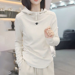 Casual Casual Hooded Velvet Sweatshirt for Women, New Style for Autumn and Winter, Fashionable and Stylish Embroidered Warm Inner Layering Shirt Top