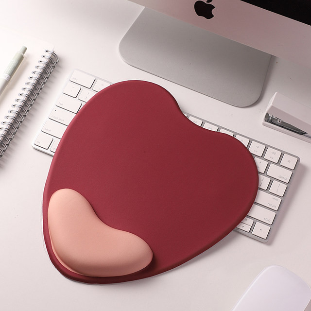 Cute Wrist Support Mouse Pad with Heart Shape for Men and Women, Dormitory Gaming E-Sports Wrist Support Keyboard Pad, Thickened and Non-Slip