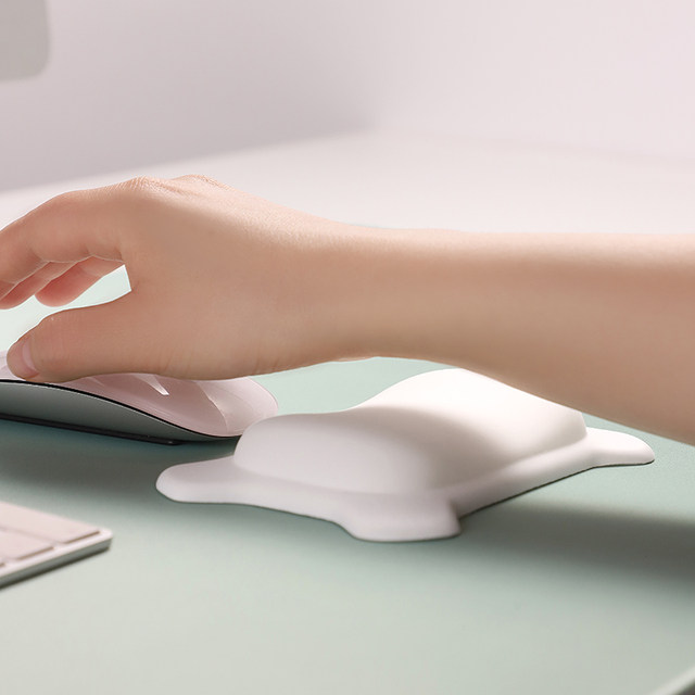 Computer Office Silicone Wrist Rest 3D Mouse Pad Keyboard Hand Rest Wrist Support Palm Rest Wrist Protector Mouse Pad for Men and Women