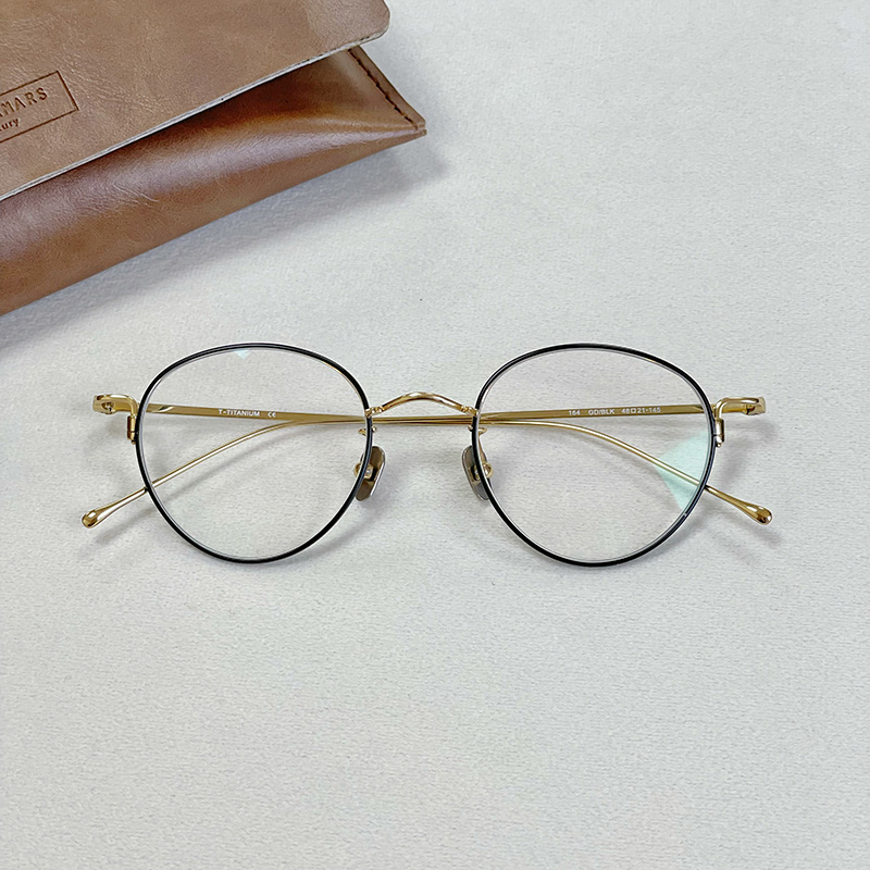 Day Ensemble Ultra Light Titanium Metal Eyeframe Woman with Myopia Degree Retro small crowdsourced round frame gold silk side eye frame male-Taobao