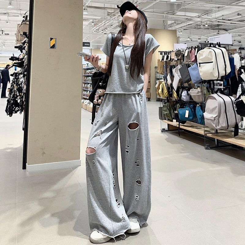 Cool and Stylish Casual Age-Reducing Sports Suit for Women, Summer Korean Fashion Ripped Hem Short-Sleeved Long Pants Two-Piece Set Cool and Stylish Casual Age-Reducing Sports Suit for Women, Summer Korean Fashion Ripped Hem Short-Sleeved Long Pants Two-Piece Set