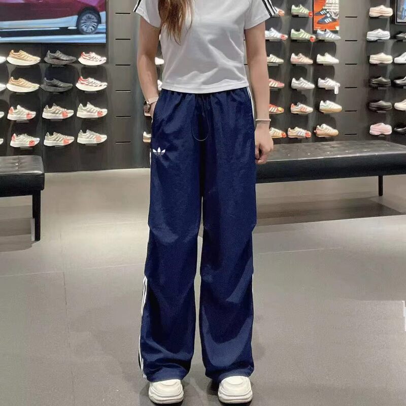 Clover Fashion Brand 2026 Summer Ice Silk Thin Three-Stripe Sports Casual Quick-Dry Straight-Leg Pants for Men and Women Clover Fashion Brand 2026 Summer Ice Silk Thin Three-Stripe Sports Casual Quick-Dry Straight-Leg Pants for Men and Women