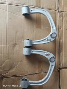 Jiangling Yuhu 5/7/9 National VI Yuhu H351J351 верхний рычаг в сборе, оригинальный верхний поворотный рычаг в сборе