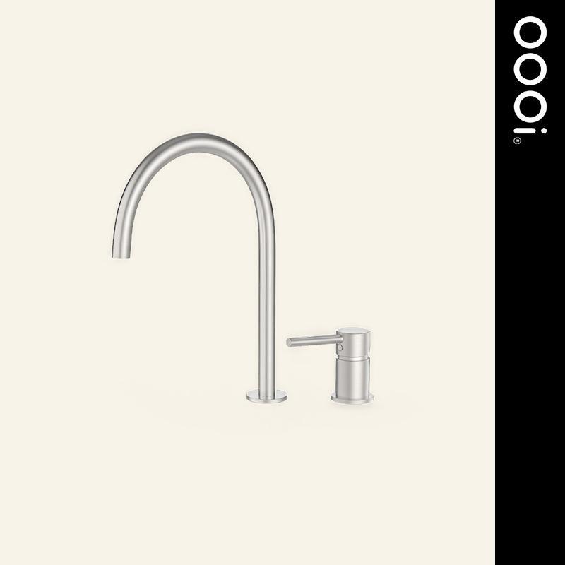 [Oooi One] Minimalist Brushed Nickel Color Kitchen Island Single Handle Rotatable Hot and Cold Faucet Bfc027