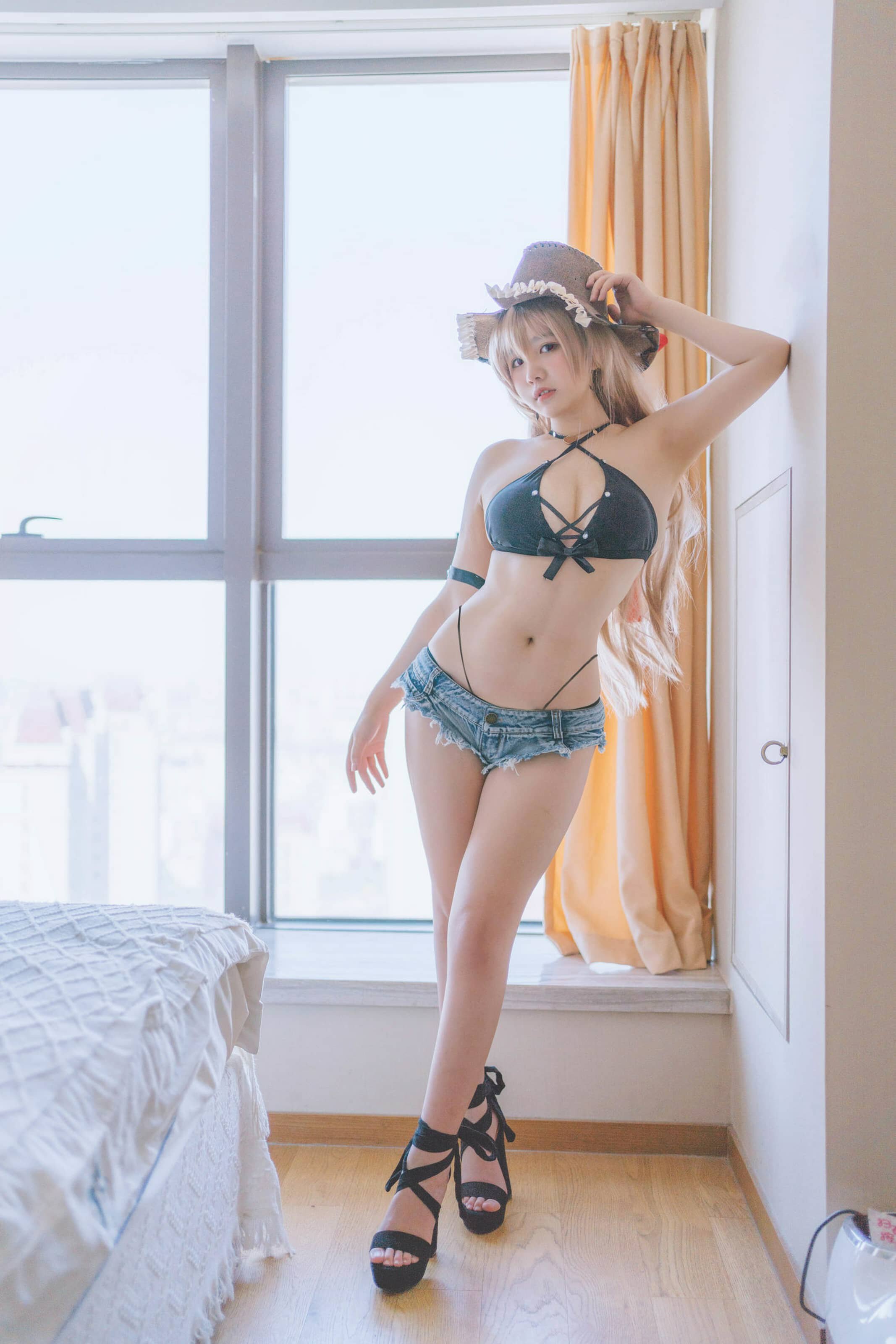 阿半今天很开心 碧蓝航线 让巴尔泳装