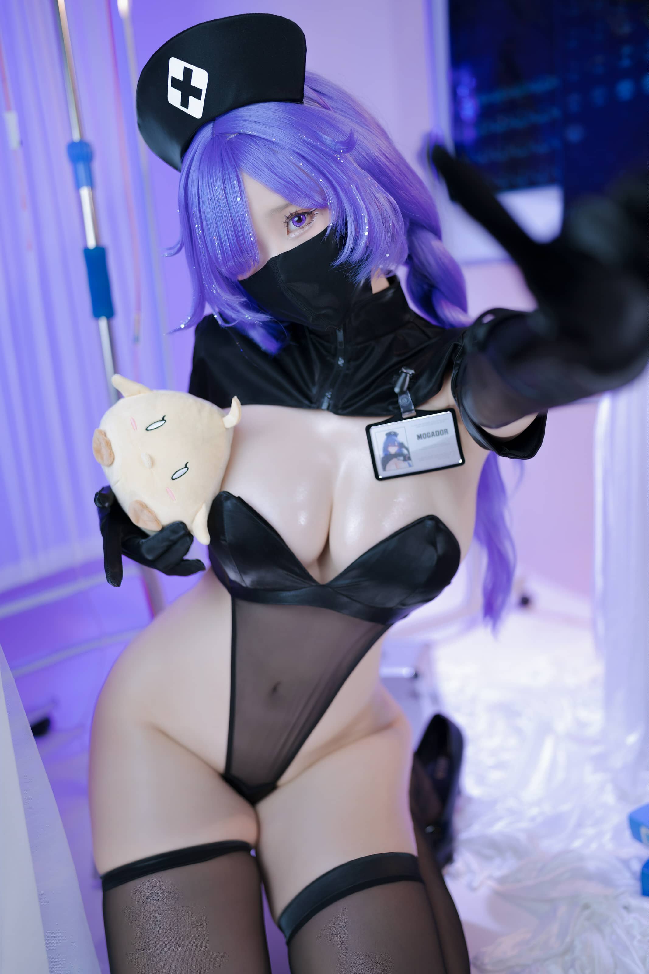 miko酱ww 护理天使