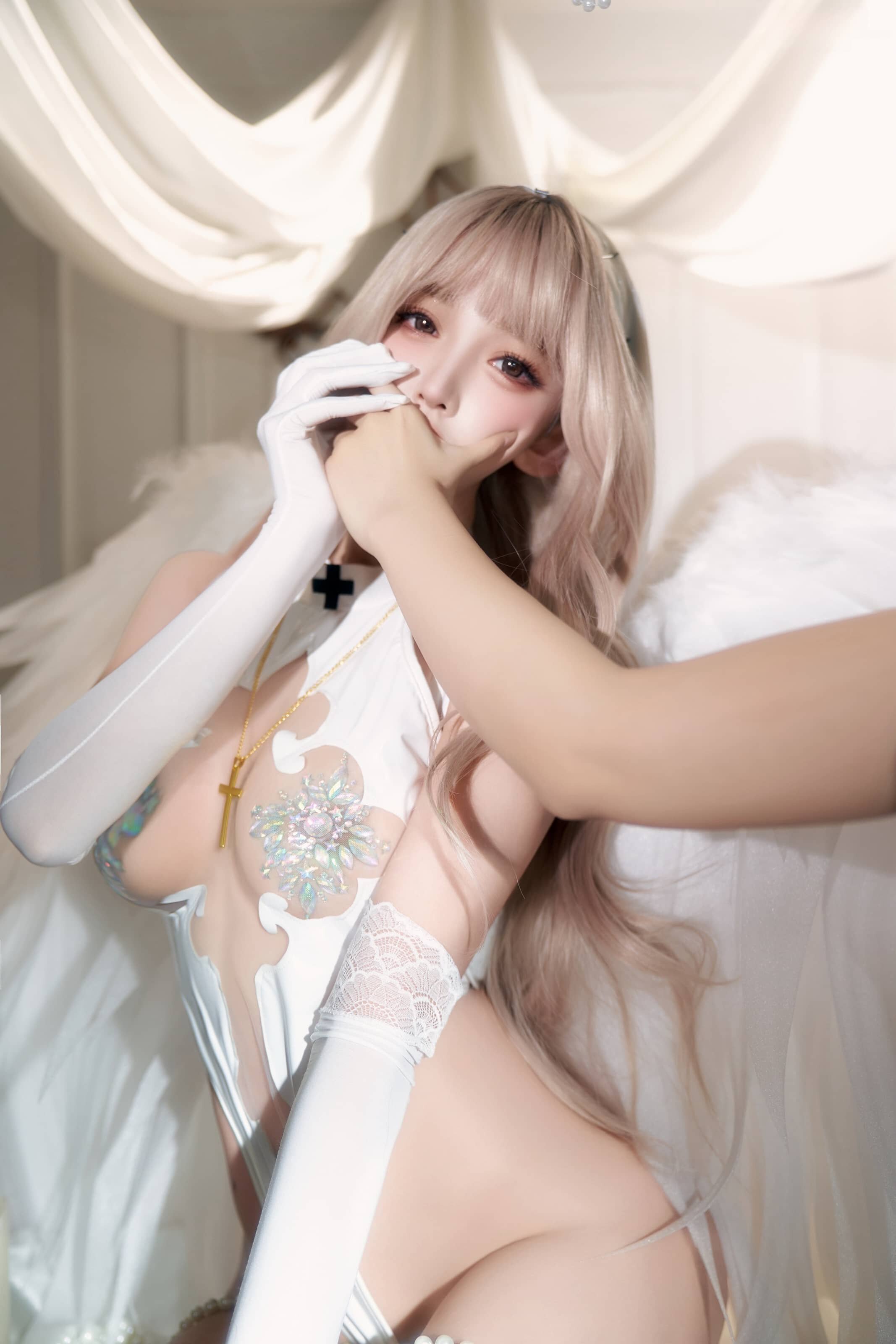 过期米线线喵 与神同行