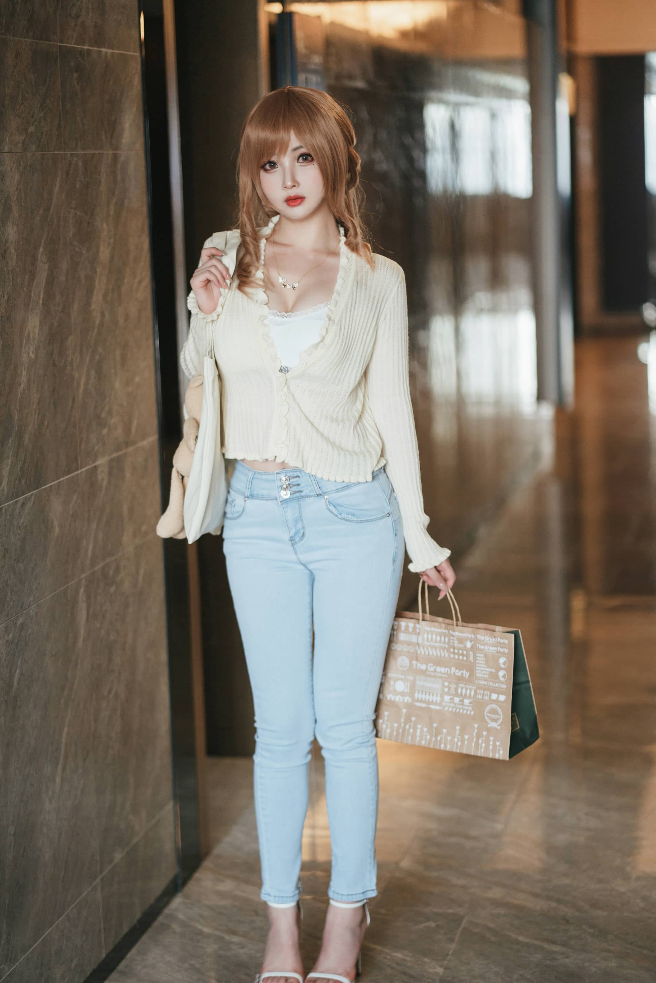 rioko凉凉子 兔女郎人妻 下班后