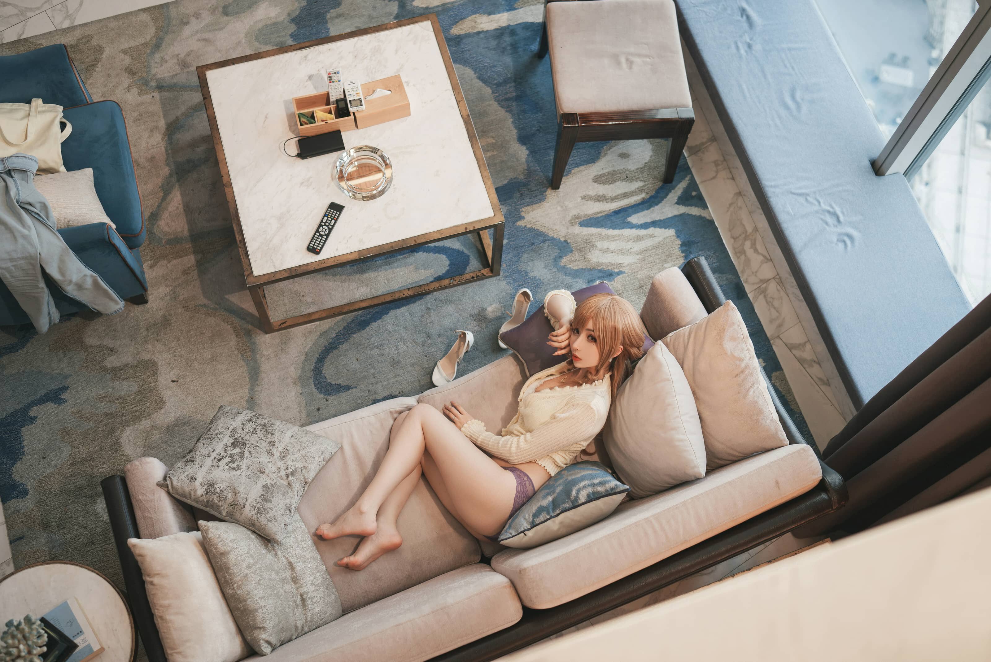 rioko凉凉子 兔女郎人妻 下班后