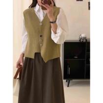 Spot direct sales new design button hem irregular V-neck loose layered sleeveless outer knitted vest