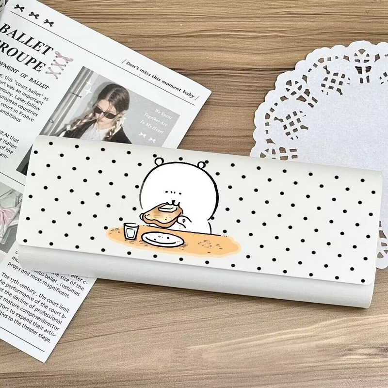 Japanese-Style Self-Deprecating Bear Glasses Case with Magnetic Flip Cover, High-End Feel, Portable and Durable for Back-To-School, New Model for Storing Prescription Glasses Japanese-Style Self-Deprecating Bear Glasses Case with Magnetic Flip Cover, High-End Feel, Portable and Durable for Back-To-School, New Model for Storing Prescription Glasses