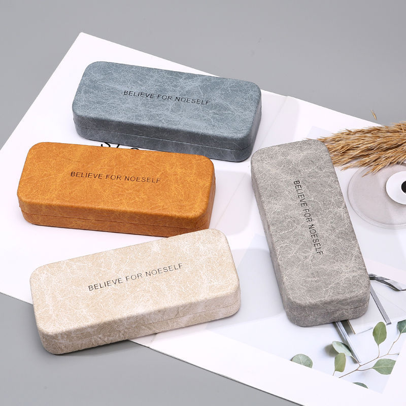 Glasses Case for Men, Retro Literary Style Eyeglass Case for Women, Portable Harajuku Sunglasses Storage Box, Anti-Pressure Simple Sunglasses Case
