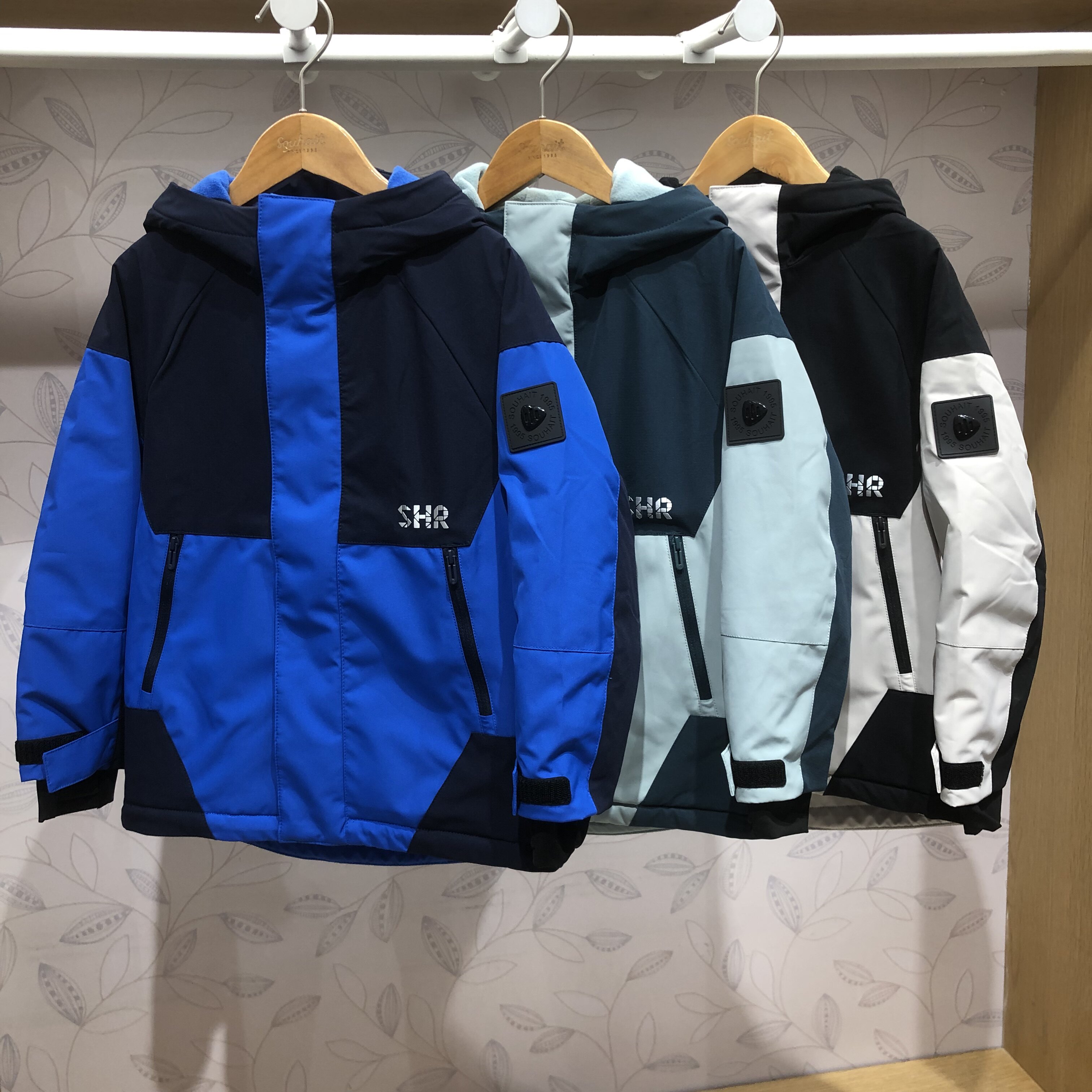 Water Chili Boy Clothing Boy Assault Clothing 23 Winter New Children Plus Suede Windproof Clothes Big Boy Three Defense Jacket-Taobao