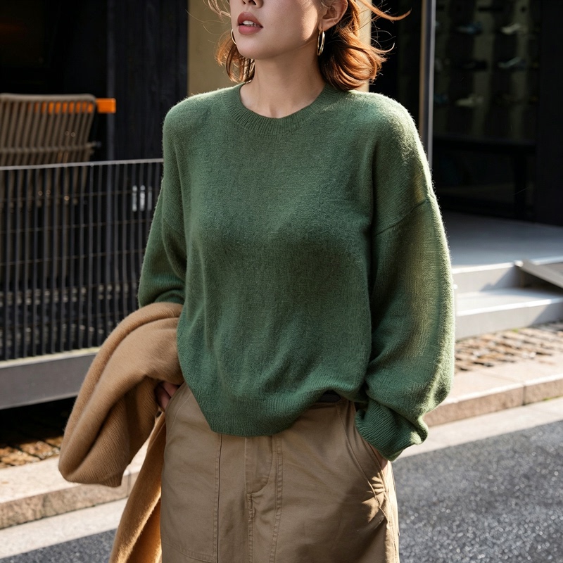Green Round-Neck Loose Sweater Knitwear for Women, Long-Sleeved, 2026 Autumn New Style, Lazy, Soft, Versatile and Stylish Top