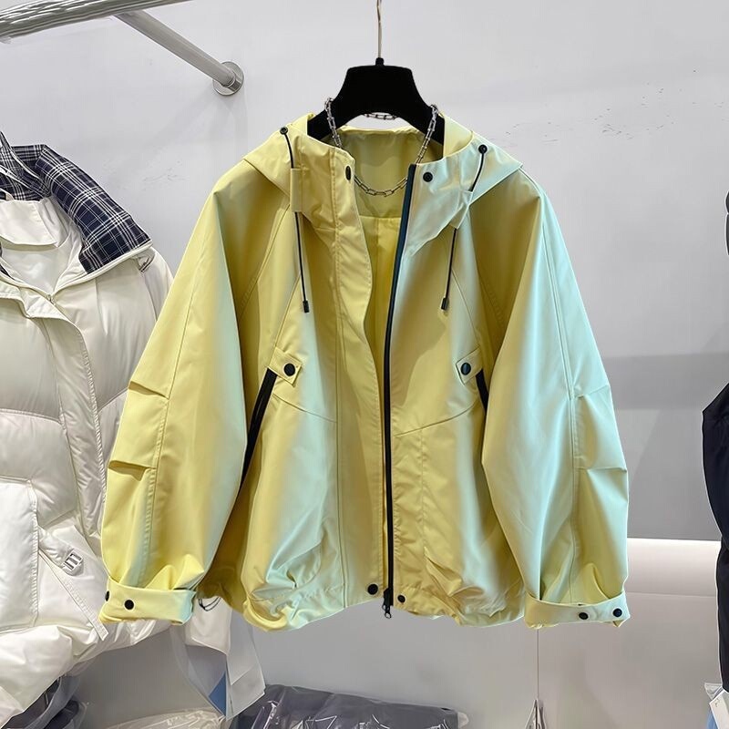 Korean Style Outdoor Casual Sports Hooded Jacket for Women, 2026 Autumn, Large Size, Loose Fit, Versatile, Figure-Flattering Short Coat Korean Style Outdoor Casual Sports Hooded Jacket for Women, 2026 Autumn, Large Size, Loose Fit, Versatile, Figure-Flattering Short Coat