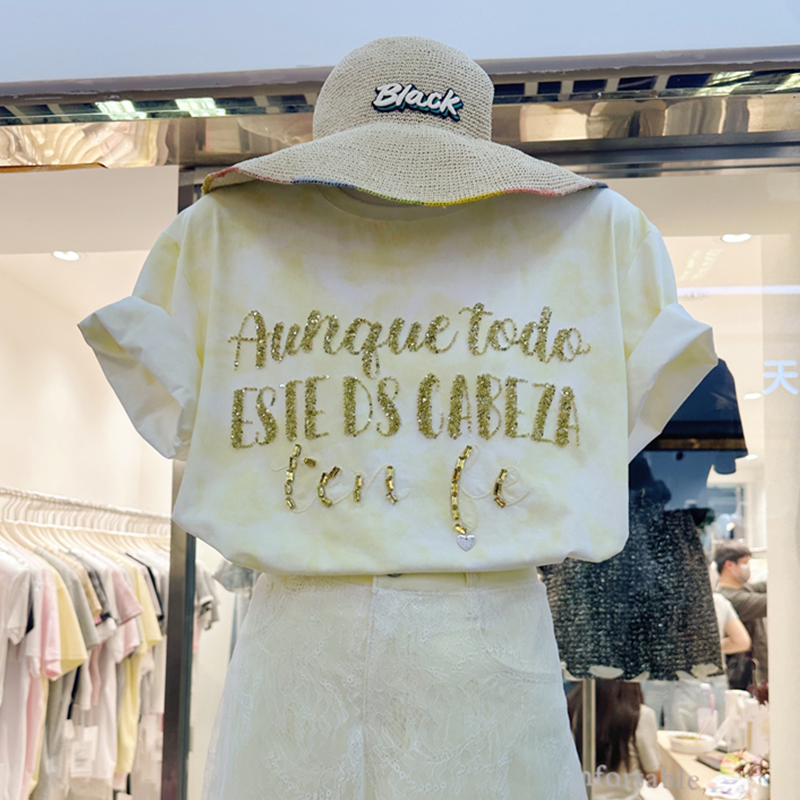 Yi Li Sha Zi ~ 厚手の絞り染め刺繍スパンコールレンガ文字半袖Tシャツレディース夏ゆったりカジュアルスタイルトップス