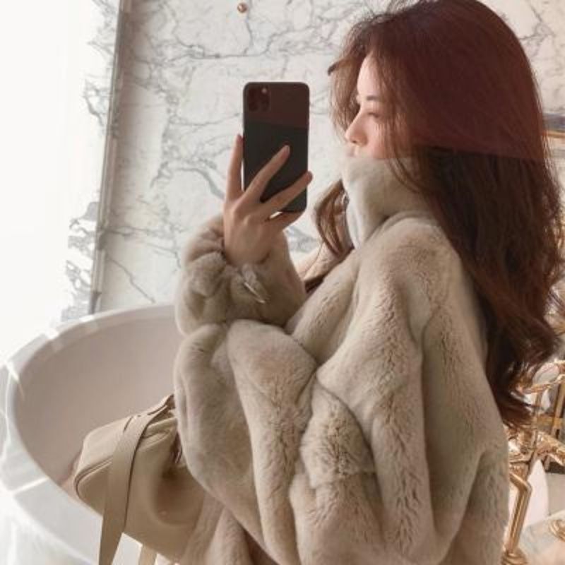 2024 Autumn and Winter New Korean Style Hooded Thickened Loose Versatile Furry Coat Women's Furry Coat