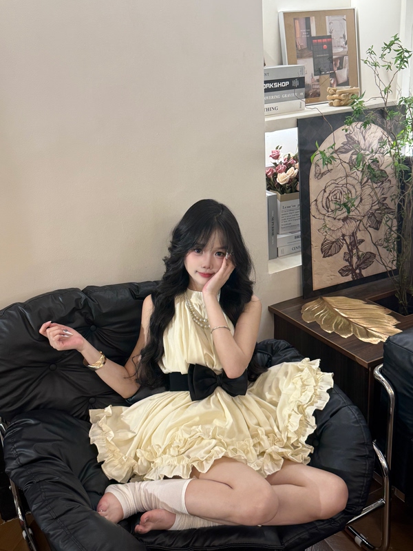 I Love Spicy Food so Much｜French-Style Rich Heiress-Inspired Sleeveless Double-Layered Ruffle Dress with a Large Bow and Slim Fit