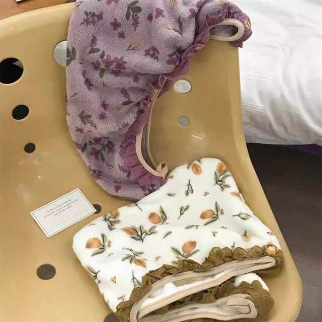 Ins retro floral dry hair hat women's coral velvet thickened water-absorbent 2025 new style turban household shampoo and shower cap