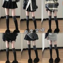 {Tianduoxi}~~Calf socks can also be color-matched like this. Womens spring socks mid-tube black tube half-leg socks