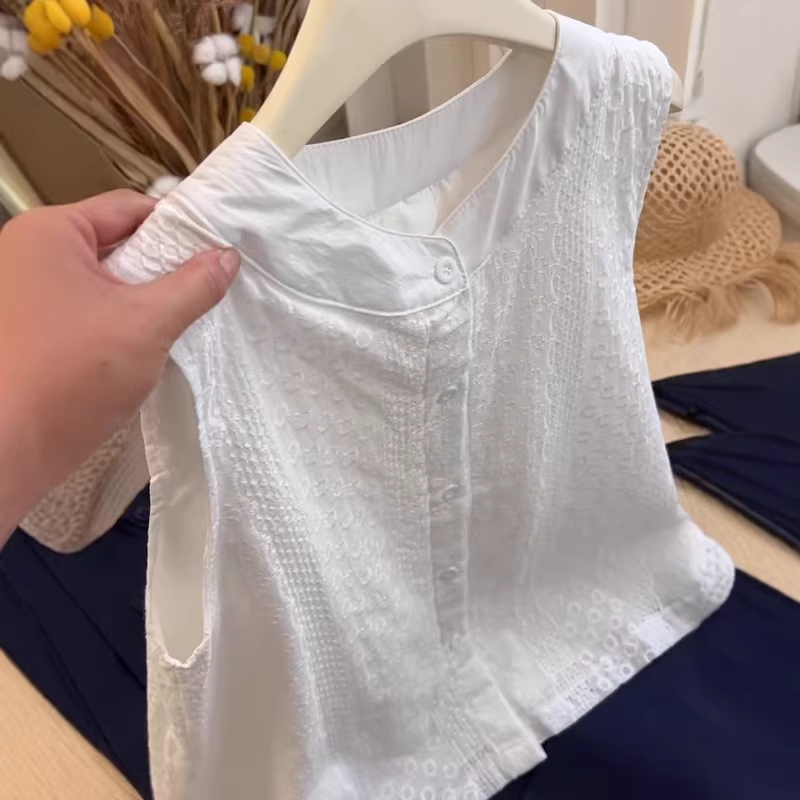 Original Product Highly Recommended! White Round-Neck Sleeveless Shirt for Women, Summer Loose Fit, Elegant Style, Suitable for Petite Figures