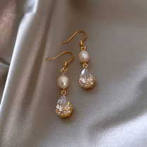 Outlets Clear Cabinet to pick up 18K gold luxury droplet pearl earring outlets female accessories