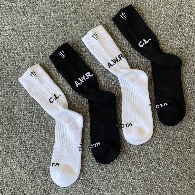 High-Top Men's Elite Basketball Socks with Thick Towel Bottom, Unisex Black and White Training Fitness Sports Long Socks, Running Socks High-Top Men's Elite Basketball Socks with Thick Towel Bottom, Unisex Black and White Training Fitness Sports Long Socks, Running Socks