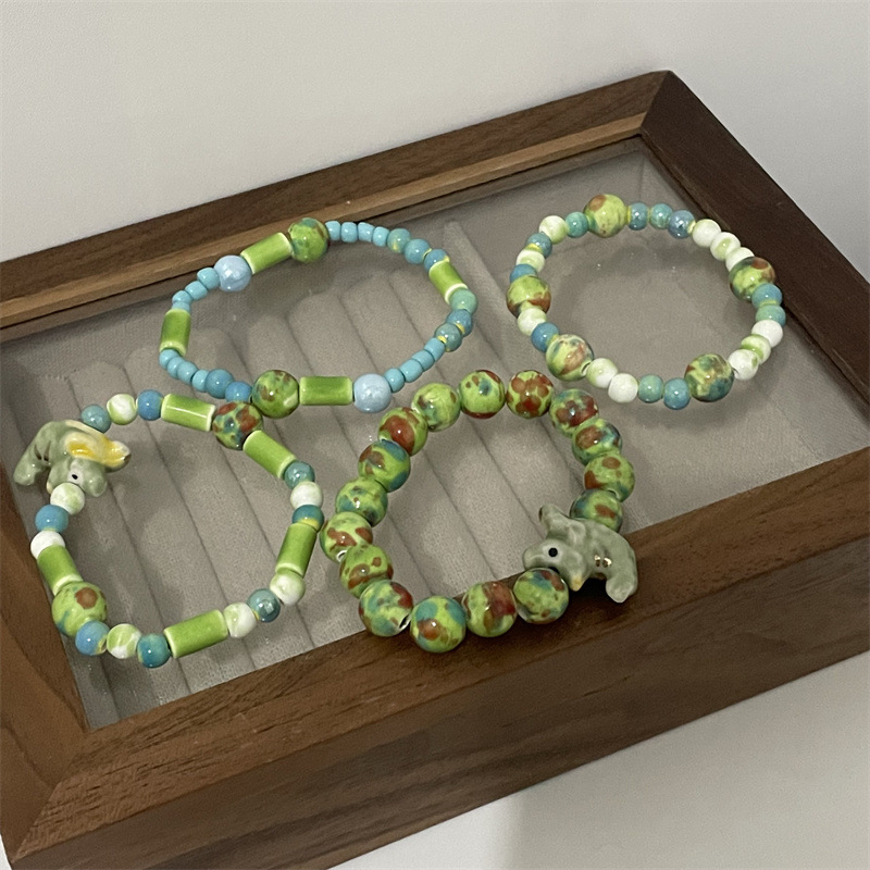 Fresh and Cute Ceramic Crocodile Bracelet, Childlike Elastic String Bracelet, Niche Design, New Chinese Style Retro Bracelet for Women Fresh and Cute Ceramic Crocodile Bracelet, Childlike Elastic String Bracelet, Niche Design, New Chinese Style Retro Bracelet for Women