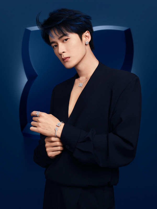 Tan Jianci Celebrity-Style Long-Sleeve V-Neck Shirt, Handmade Men's Elegant and Stylish Retro Spring and Autumn French-Style Shirt