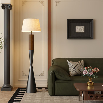 French Mid-Century Style Floor Lamp Next to the Sofa in the Living Room, High-End American Retro Creative Stylish Simple Decorative Lamps