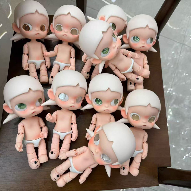 Zsiga Gazi Sister 1/8 Action Figure 20cm Body with Movable Joints and Eyes, Trendy Toy Figure, Cool White Skin Decoration