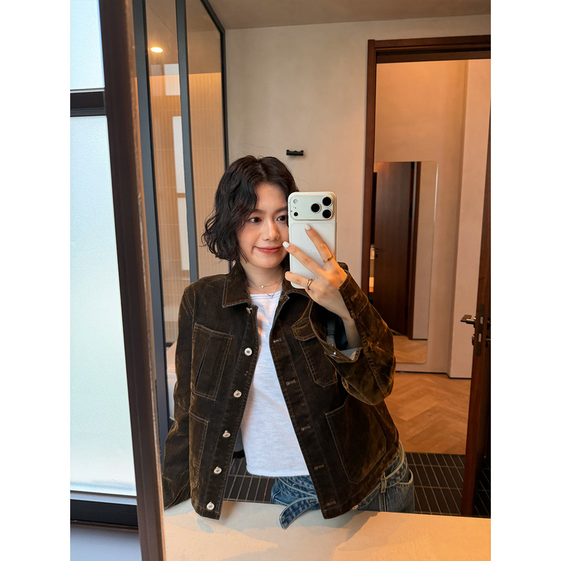 Seyora【Autumn Roaming】Vintage Flocked Short Jacket for Women, Relaxed Fit, Multi-Pocket Lapel Short Coat Seyora【Autumn Roaming】Vintage Flocked Short Jacket for Women, Relaxed Fit, Multi-Pocket Lapel Short Coat