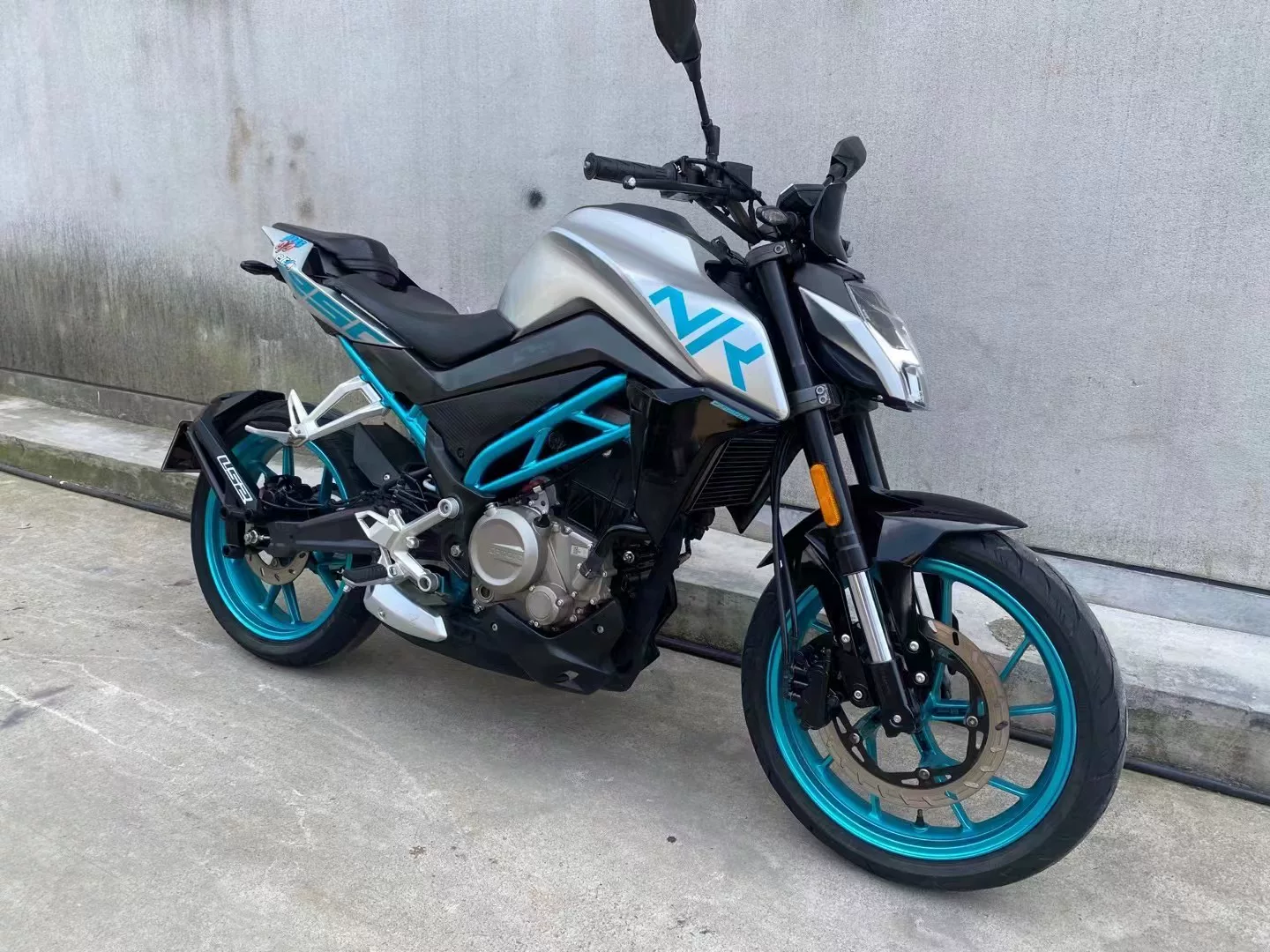 Б/у весна бриз SR250C спортивный автомобиль электрическая распылительная вода холод NK250 уличный автомобиль nk150 Xiaoyu на борту топливный мотоцикл