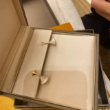 Bvlgari/Bulgari Divas 'Dream с алмазными серьгами маленькая юбка вентиляционное вентилятор 18 тыс. Серьги из розового золота