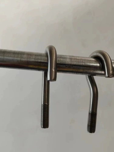 Подождите, пока тело марионетки повесит куклу для крючка, чтобы принять ванну и знак вопроса.